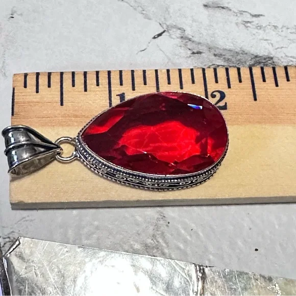 Sold🛍️Artisan Red Glass Crystal with Silver Tone Ornate Metal - Picture 10 of 11
